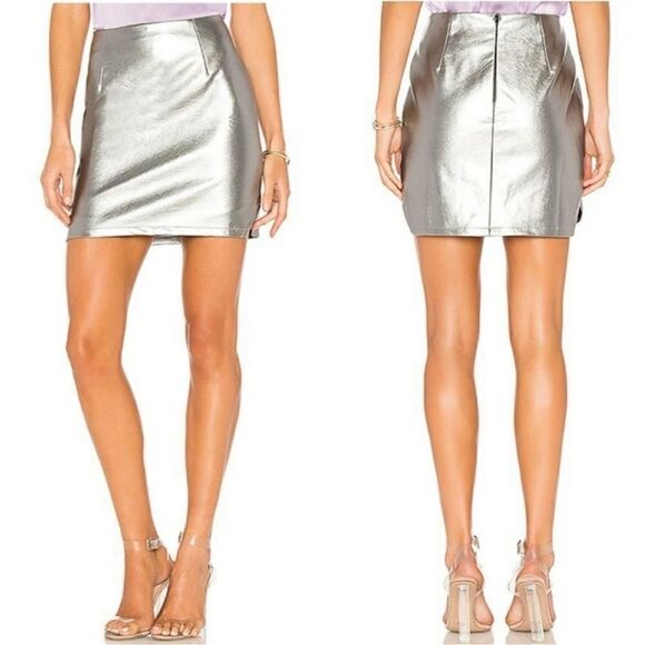REVOLVE Kris Faux Leather Mini Skirt in Silvwr Gunmetal. Size Medium. NWT! - Picture 1 of 16